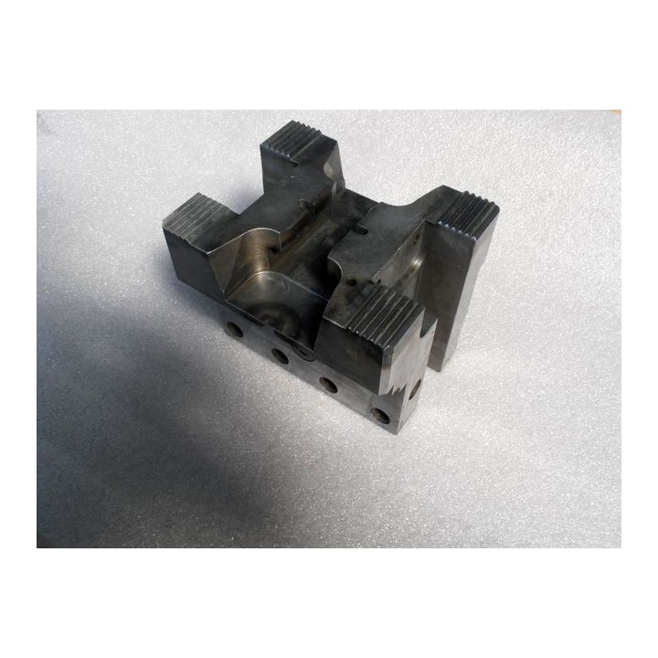 Werkzeughalter für BERTHIEZ-Drehmaschine Modell TFM 220 x 180 mm mit beweglichem Spindelstock