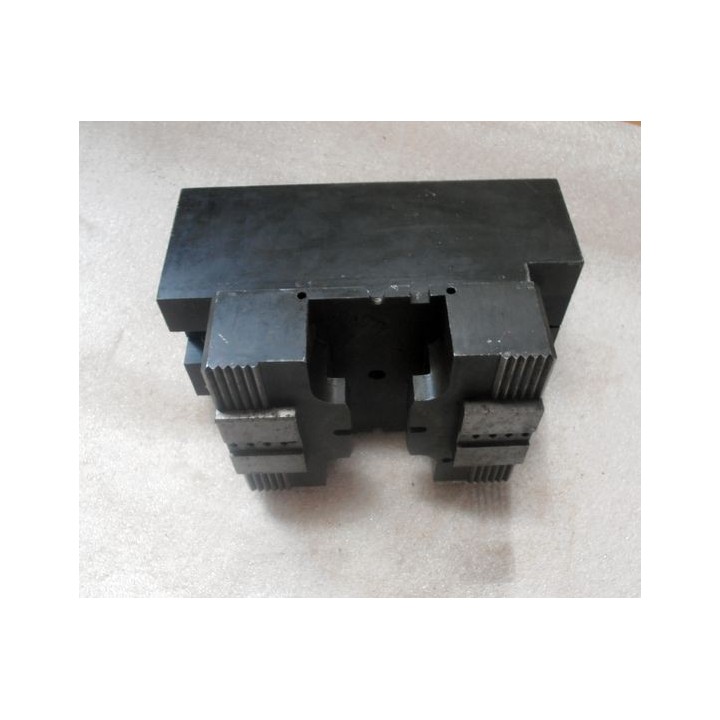 BERTHIEZ 220 x 180 mm tool-holders