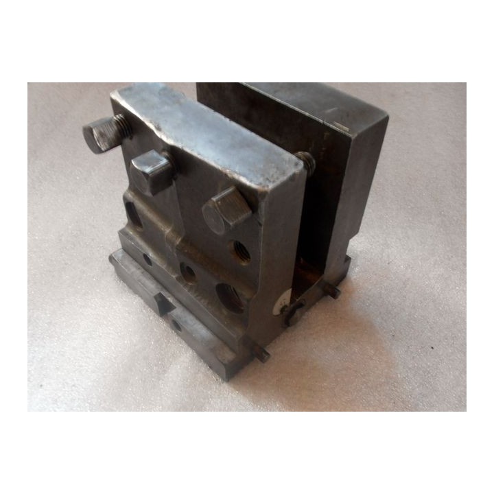 Portaherramientas para el torno BERTHIEZ modelo TFM de 220 x 180 mm