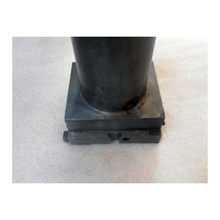 Porte-outils pour tour BERTHIEZ modèle TFM coulant 180 x 180 mm, préhension par vis