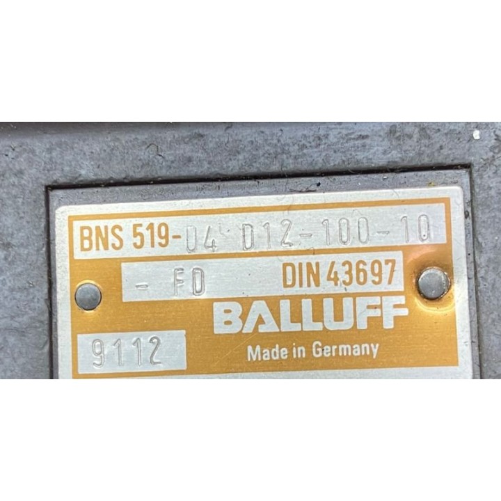 Boitier BALLUFF BNS 519-D4 D12-100-10-FD