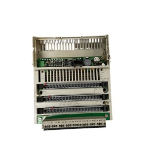 SCHNEIDER 170ADM35010 I/O base 24V