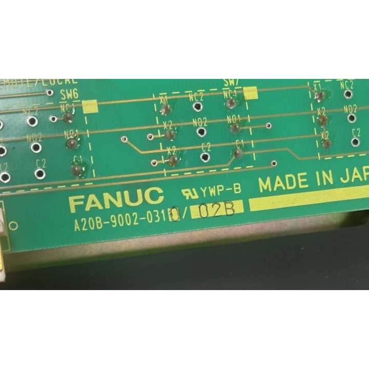 PANEL FANUC A05B-2401-C010 avec carte FANUC A20B-2100-0470 FANUC A20B-9002-0310