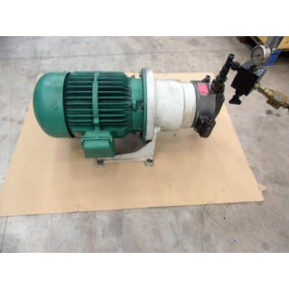 Bomba MOOG HP-R18A1-RKP045KM28F2Y00 con motor BBC QU 160 M4 AG
