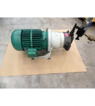 Pompa MOOG HP-R18A1-RKP045KM28F2Y00 con motore BBC QU 160 M4 AG