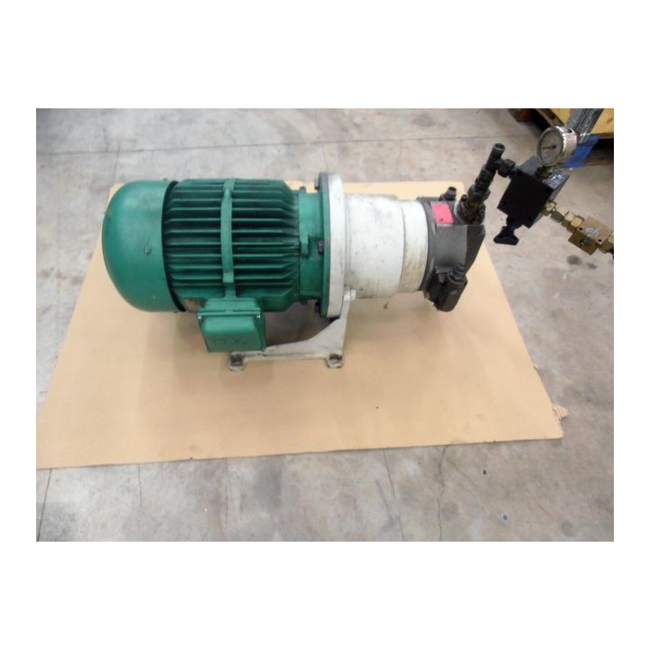 Bomba MOOG HP-R18A1-RKP045KM28F2Y00 con motor BBC QU 160 M4 AG