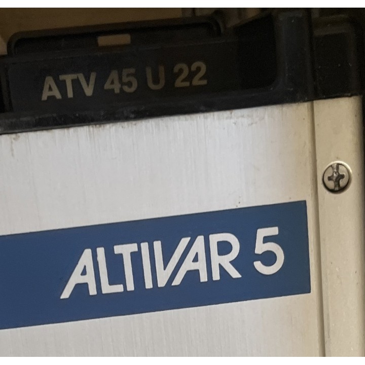 Variateur TELEMECANIQUE ALTIVAR 5 ATV45U22  ATV 45 U 22