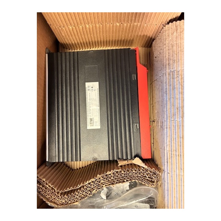 Variateur SEW MDX61B0005-5A3-4-0T