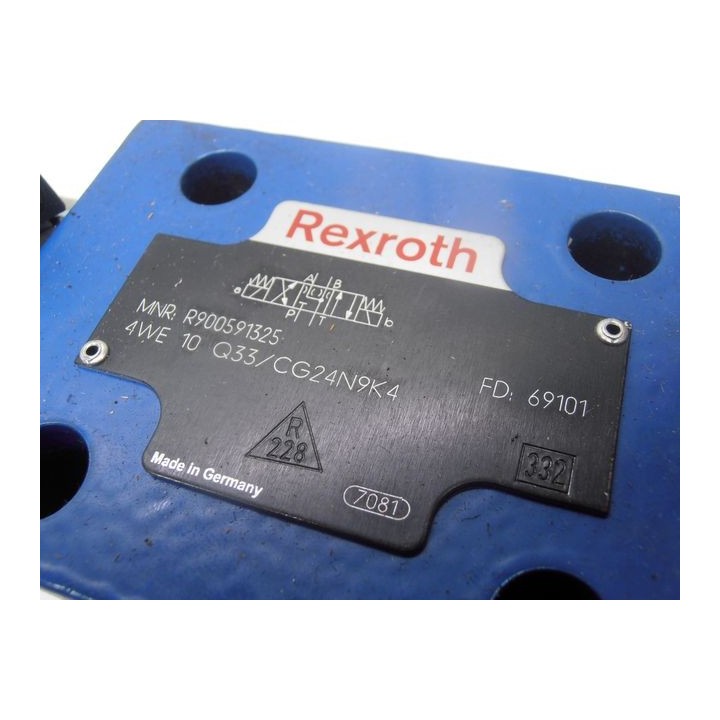 Valve REXROTH 4WE 10 Q33/CG24N9K4