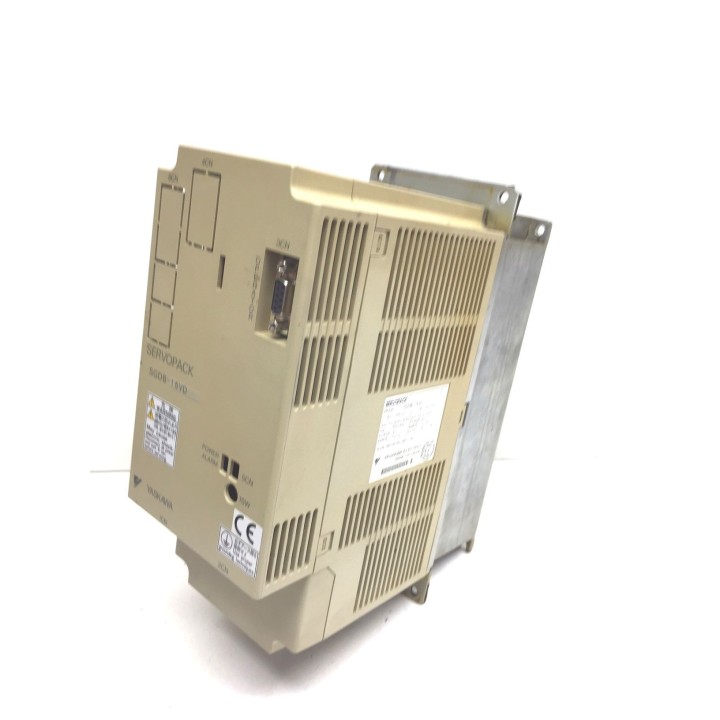 Variateur d'axe YASKAWA servopack SGDB-15VD