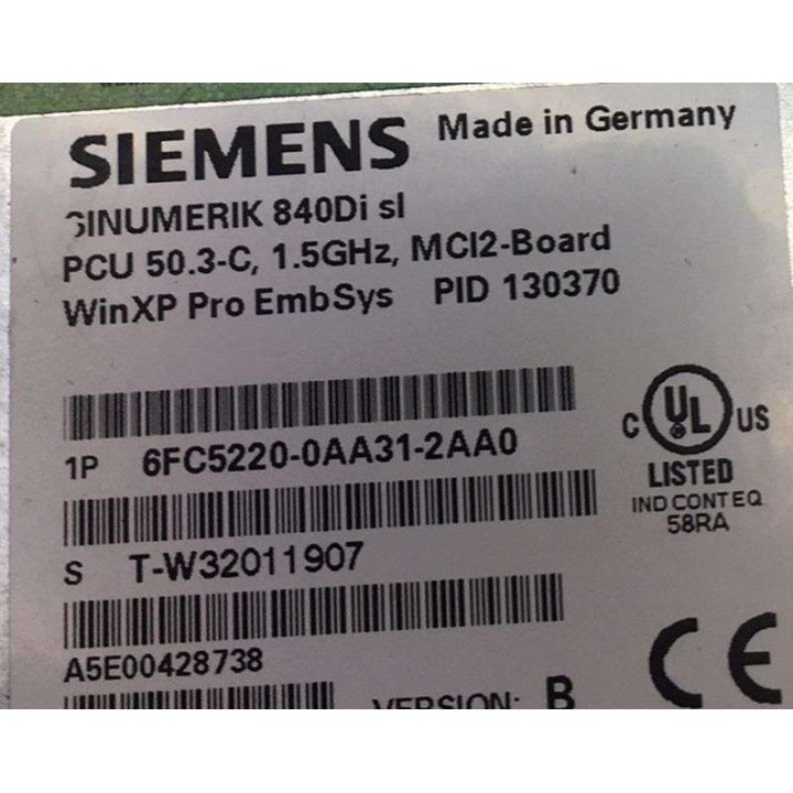 SIEMENS PCU 50.3-C version B 6FC5220-0AA31-2AA0 avec disque dur SIEMENS 6FC5247-0AF08-4AA0